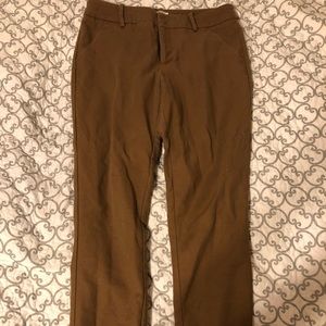 Women’s tan pants.